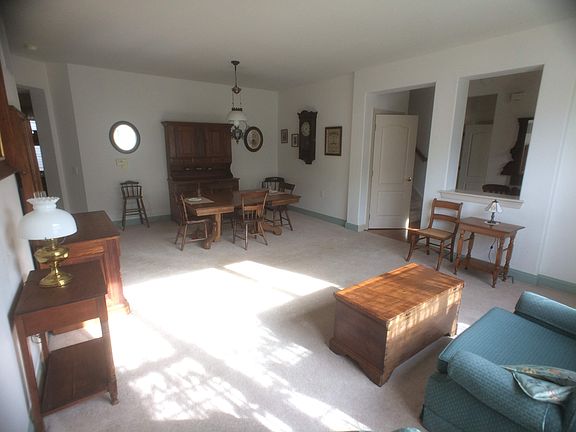 Living & Dining Area