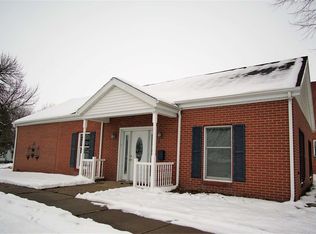 103 W Wayne St, Mount Pulaski, IL 62548