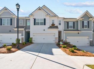 735 Woodstock Grove Dr, Woodstock, GA 30188