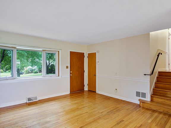 4th image of 2722 N Robino Dr