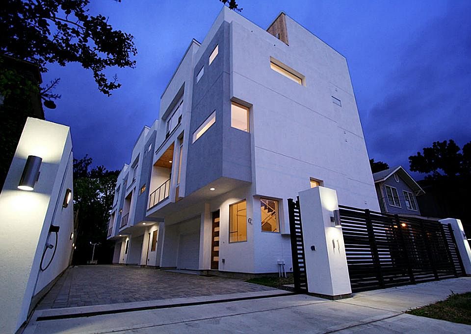 1st image of 11 Hyde Park Blvd #B