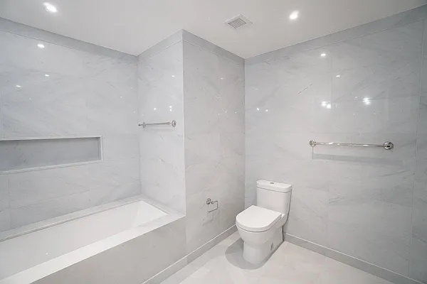 Rented by Renetta Real Estate | media 81