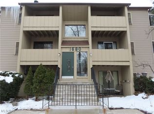 1680 Cedarwood Dr APT 245, Westlake, OH