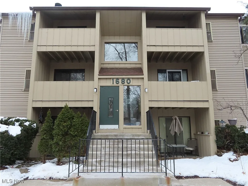 1680 Cedarwood Dr APT 245 photo 1