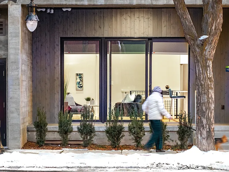 21 By Urbana — Photo 3