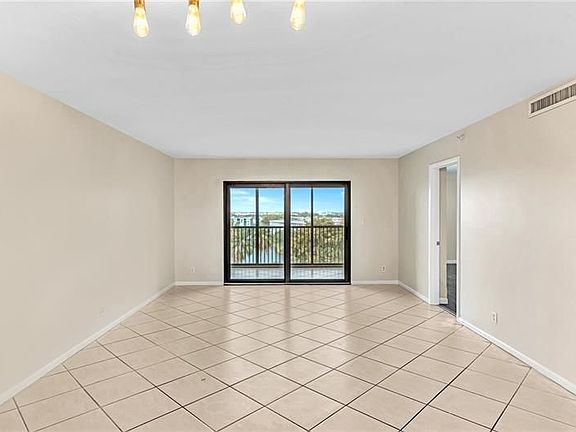 5th image of 2205 S Cypress Bend Dr APT 806