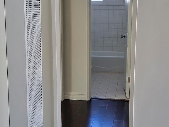 5th image of 12746 Matteson Ave APT 6