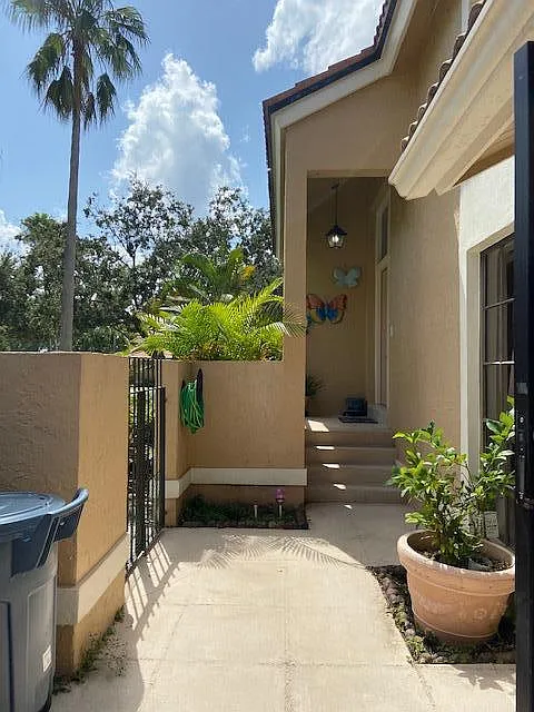 2 bed, 2.5 bath, 1466 sqft, $2,600 — Photo 4
