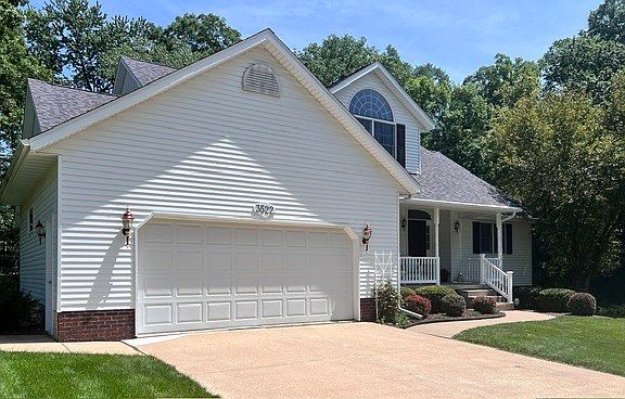 4th image of 3522 33rd Street Ct