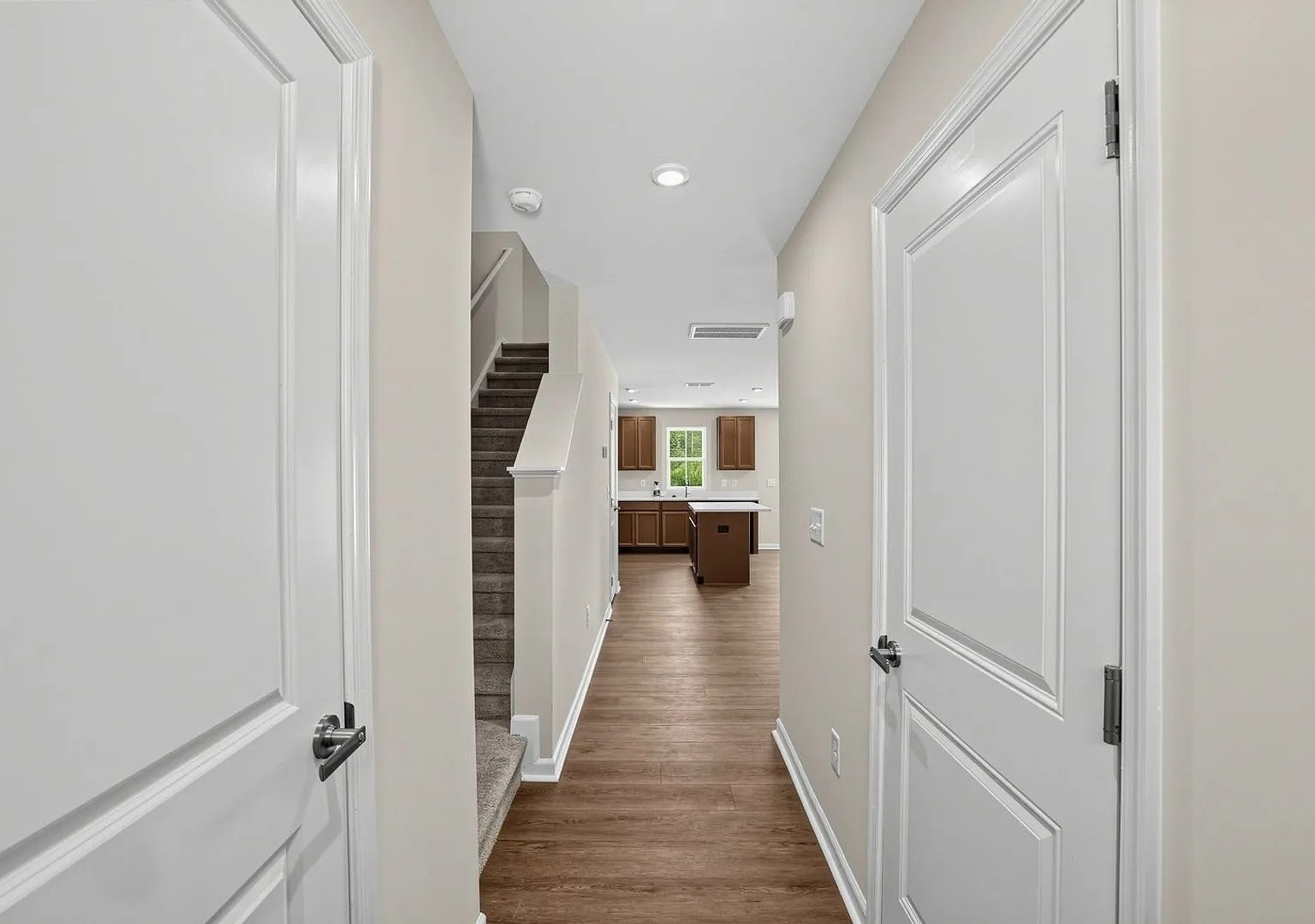 Charming 3BR Townhome in Lyman — Photo 4