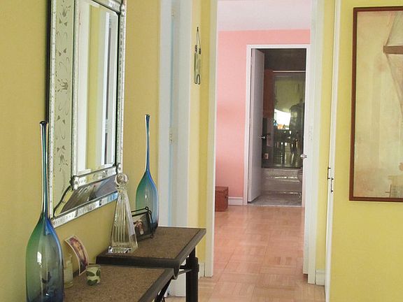 2nd image of 232-236 E 47th St #36A