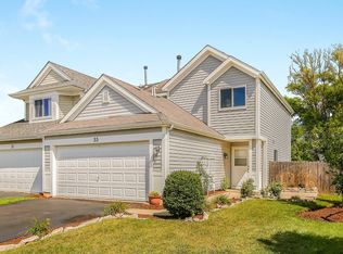 33 Weston Ct, South Elgin, IL 60177