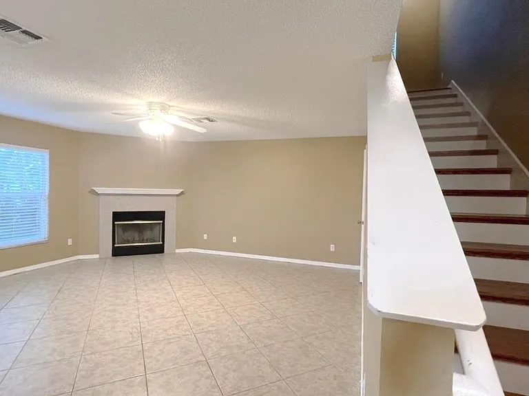 831 Horseshoe Falls Dr — Photo 4