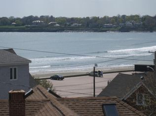 15 Crescent Rd, Middletown, RI 02842