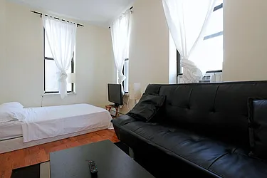 Rented by Azulay Group