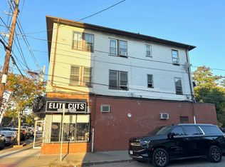 918 Chalkstone Ave APT 2R, Providence, RI 02908