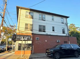 918 Chalkstone Ave, Providence, RI
