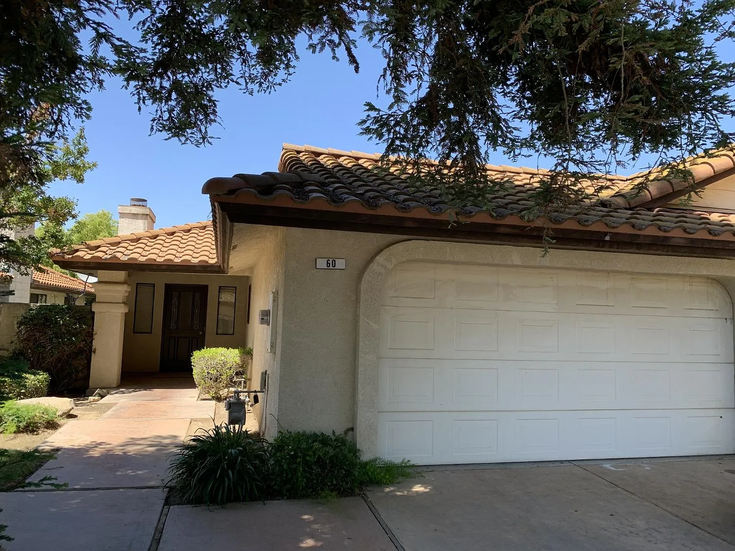 60 Rosewood Cir photo 1