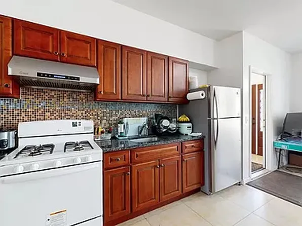 76 Baldwin Avenue image 3 of 9