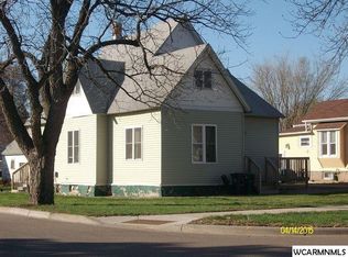 417 N 6th St, Marshall, MN 56258