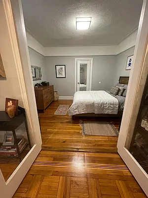 Rented by Avenues Real Estate | media 17