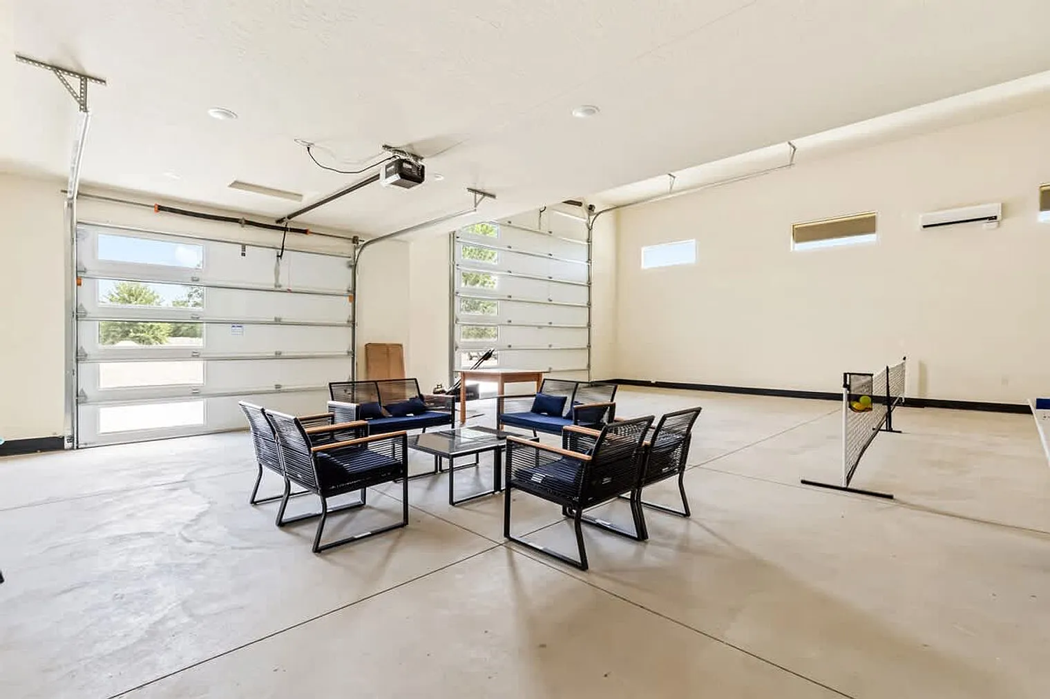 3 bed, 2.0 bath, $5,618 — Photo 3