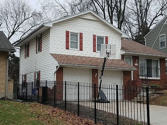 3rd image of 5836 Wayne Ave