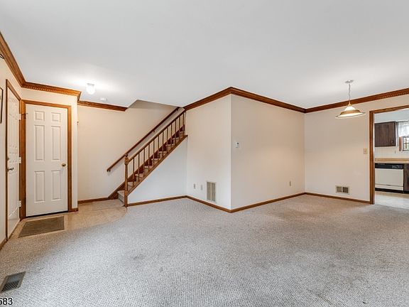 3rd image of 226 Riva Dr