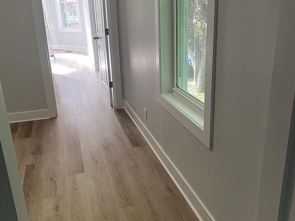 4th image of 98 Hillside Ave #2