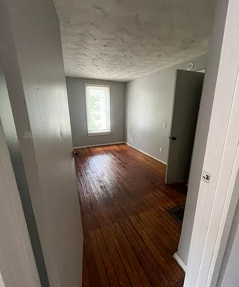 32 Jefferson Ave — Photo 4