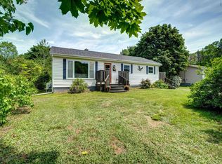 55 Orchard Dr, New Minas, NS B4N 3L6