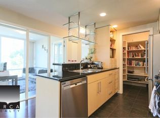 583 Beach Cres #601, Vancouver, BC V6Z 3E6