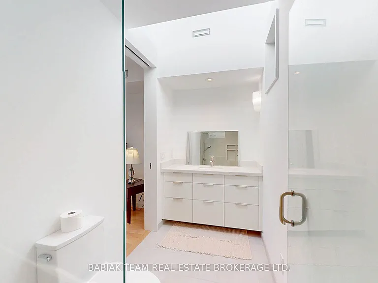 149 Maria St #UPPER — Photo 21