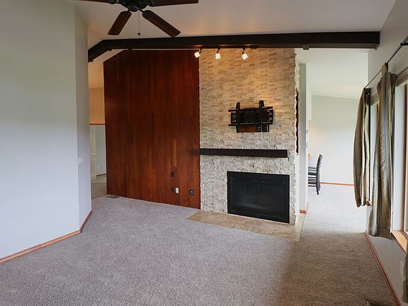 4th image of 23507 Lakeview Dr Unit B302
