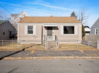 46 Ordway St, Pawtucket, RI 02861
