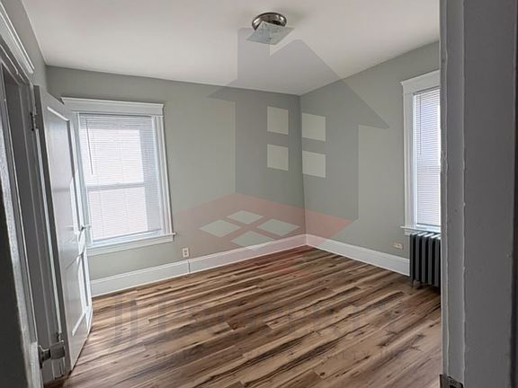 5th image of 186 Carleton St Floor 1