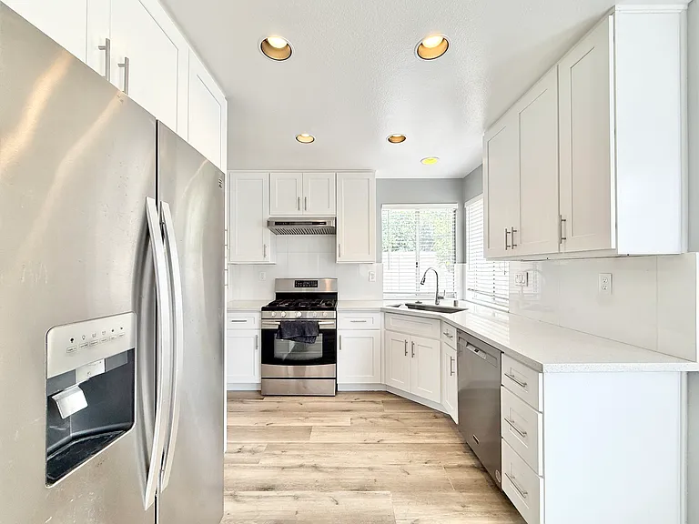 11739 Thomas Hayes Ln — Photo 6