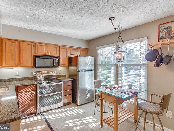 2nd image of 3721 Mazewood Ln