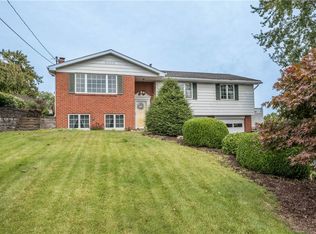 156 Manchester Dr, Irwin, PA