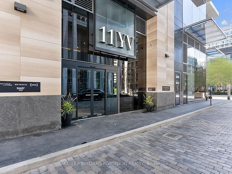 11 Yorkville Ave #2907 — Photo 29