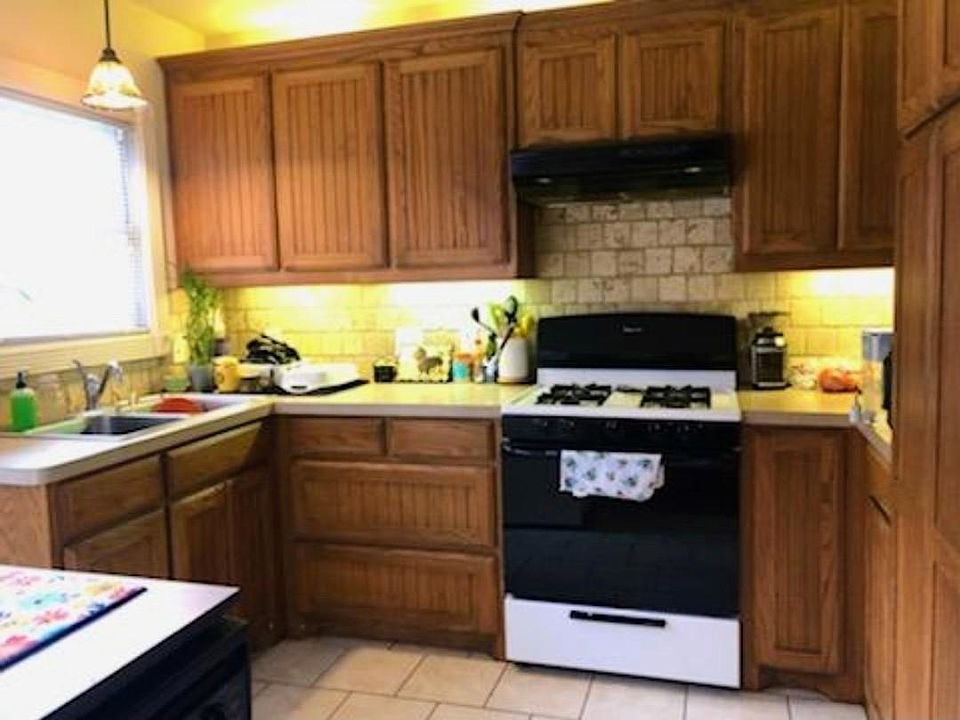 2nd image of 2210 Fowler Dr