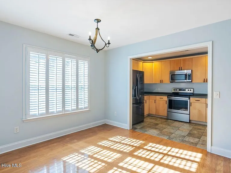 8637 Plantation Landing Dr — Photo 8
