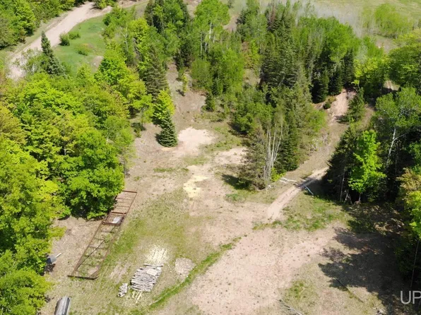14571 Holombo Rd, Haight Township, MI 49912