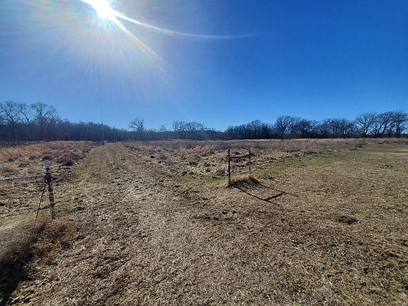 3rd image of 381017 Old 62 Hwy