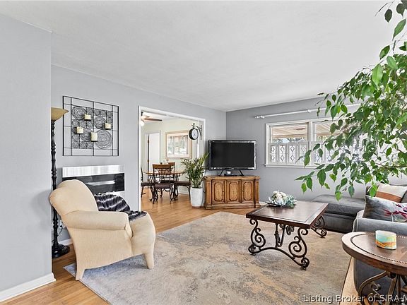 3rd image of 132 Mouser Street