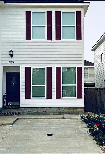 108 Appleoak Avenue Photo 1