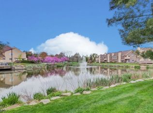 37 Chelsea Ct #U-4, Madison, NJ 07940