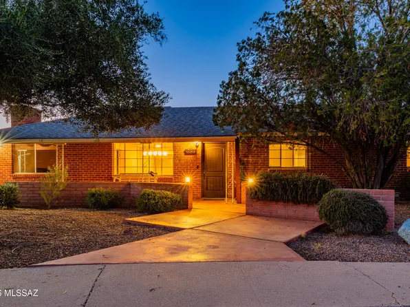 2827 E La Cienega Pl, Tucson, AZ 85716