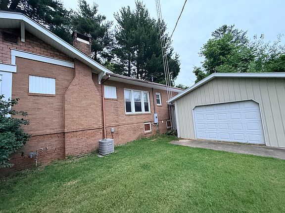 2nd image of 109 S Meadow St