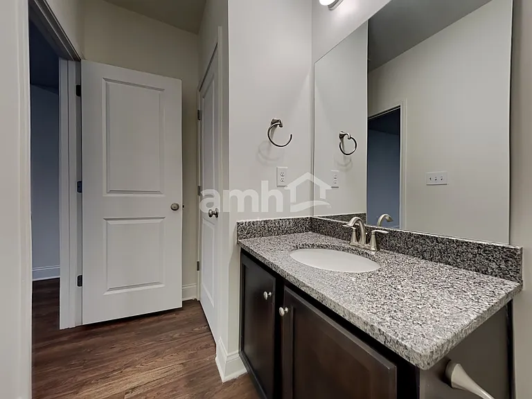 5275 Hudson Valley Dr — Photo 18